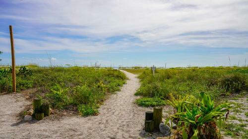 Apartamento Stunning Beachfront! Unit #2