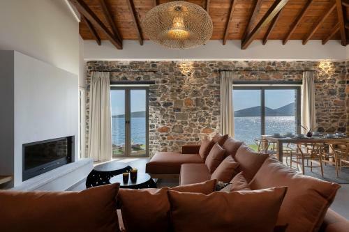 Lichnos Luxury Suites