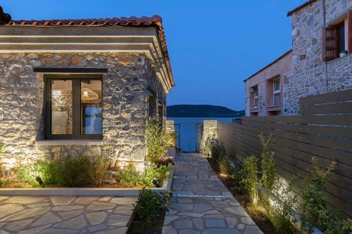 Lichnos Luxury Suites