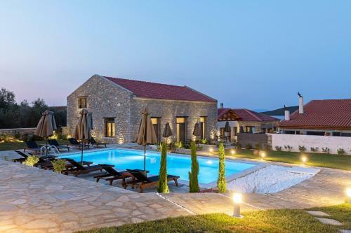 Lichnos Luxury Suites