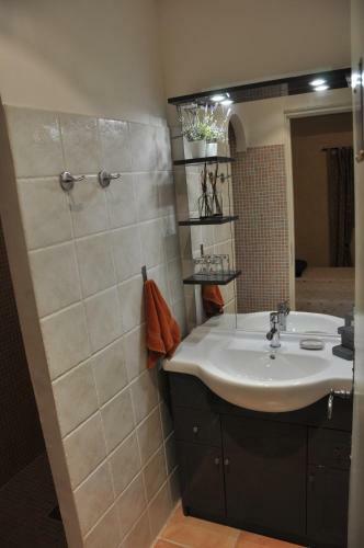 Bed & Breakfast Mas Clement - Chambre Et Table D'h�tes