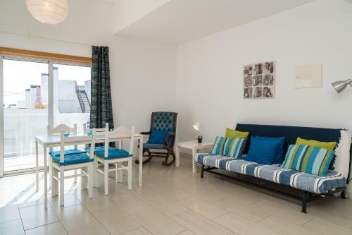 Beautiful Apartment With Terrace And A Pool