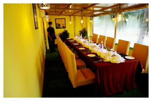 Hotel Clarks Inn Express ,sirkazhi