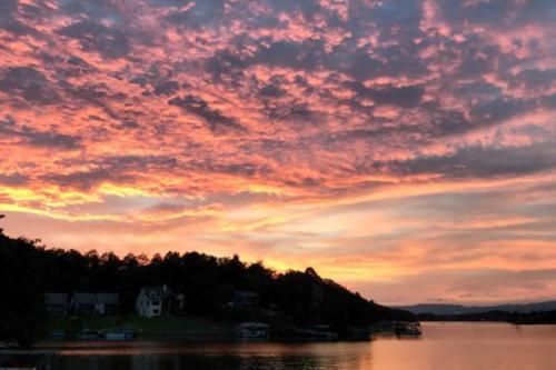 Talend Place On Lake Chatuge