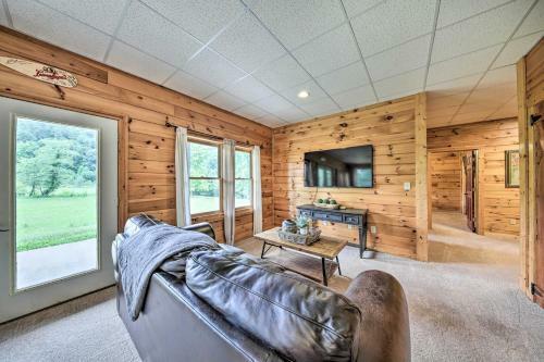 Riffle Run Cabin With River Access, Mtn Views