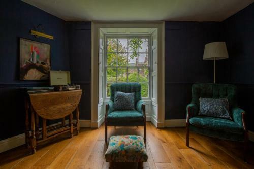 Grade II Listed House Near Chatsworth