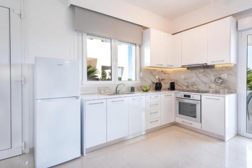 Island Hills Sea View Suite 2