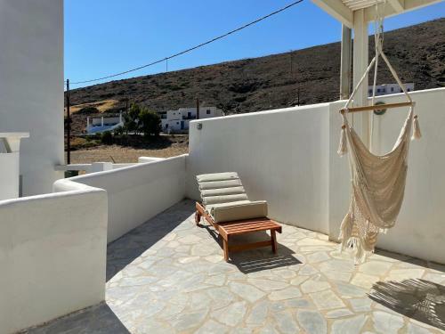 Cozy Cycladic Beach House - Persefoni