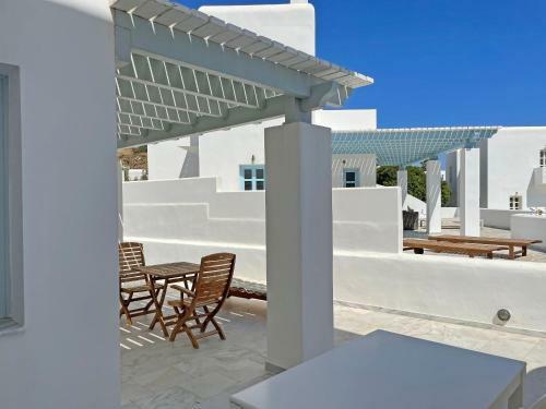 Cozy Cycladic Beach House - Persefoni