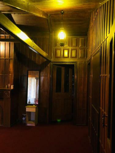 Hotel Bob's Woodside Bungalow