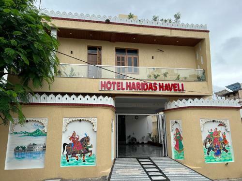 Hotel Haridas Haveli