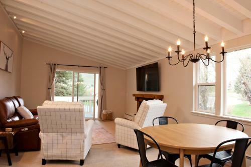 Ranch Condo 3598 With Hot Tub & Summer Pool