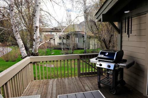 Ranch Condo 3598 With Hot Tub & Summer Pool