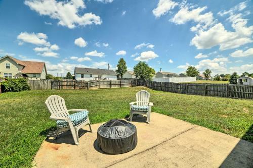 Charming Clarksville Home With Yard And Fire Pit!