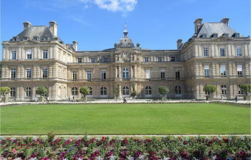 Stunning Apartment In Drancy With Wifi