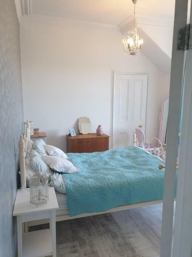 4 Bed Semi-detached Villa - Sea And Mountain Views