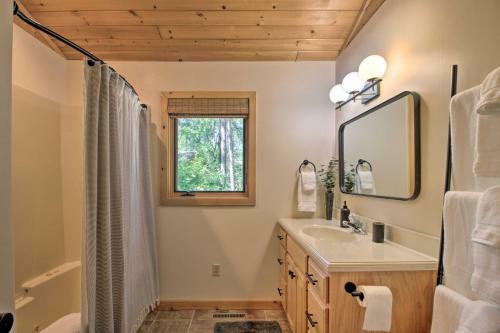 Spacious Cross Lake Cabin Treehouse And Sauna!