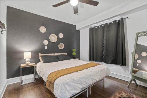 Beautiful Historic Full Home 10 Minutes From Everything