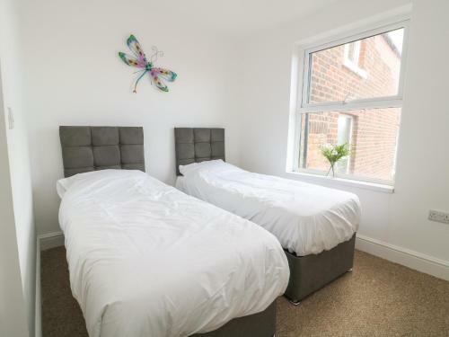 The Dukes Apartments, Flat 5