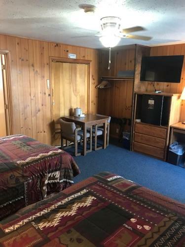 Lazy G Motel