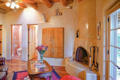 Galisteo Manor