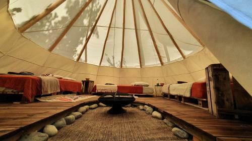 Le Tipi Des Belles Eaux