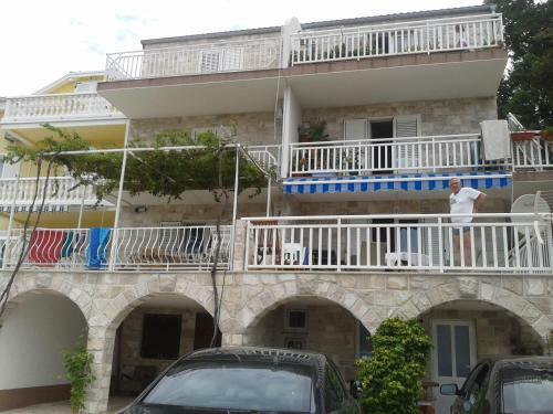 Apartments Lon?arevi?