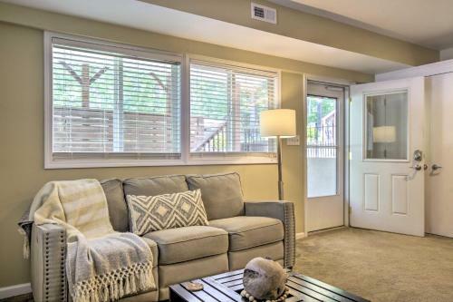 Cozy Pittsboro Escape - Hike, Dine, Explore!