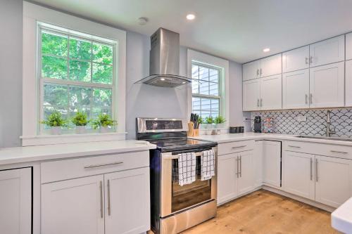 All-encompassing Cobalt Cottage With Game Room!