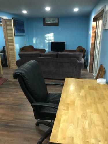 Apartamento Small-town One Bedroom Pad!!!