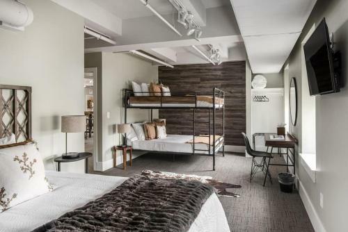 Apartamento Honky Tonk Suite With Pool Table 6 Bedrooms