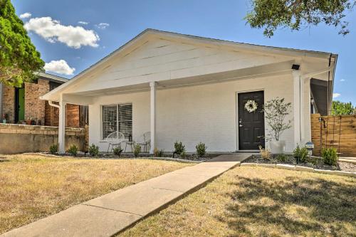 Groovy Austin Hideaway With Outdoor Game Patio!