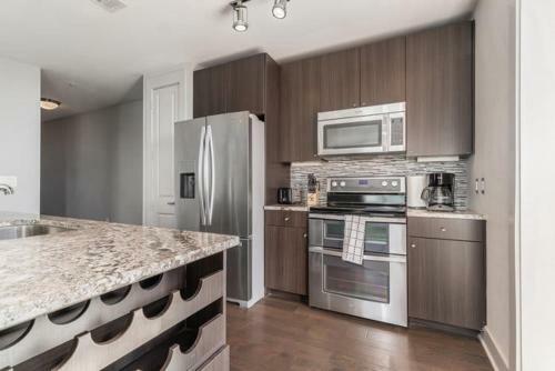 Bright Chic 2 Bedroom Apartment By Stay Gia
