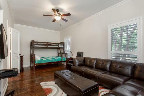 Newly Renovated Private Ranch Get-a-way