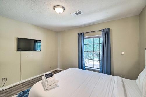 Pet-friendly Seabrook Home With Spacious Yard!