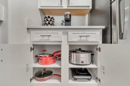 Apartamento Gorgeous Ground Floor Unit W Attached Garage