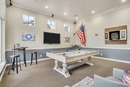 Apartamento Gorgeous Ground Floor Unit W Attached Garage