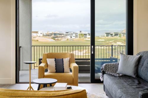 Modern Luxury Retreat At Copper Rock Golf Course