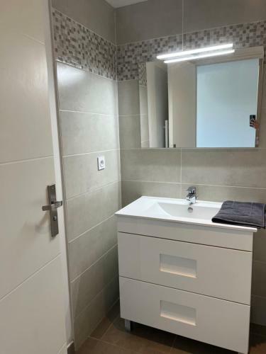 Villa Superbe Maison T4 Avec Clim Et Jacuzzi Au Centre