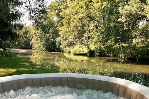 Gite Pyr�n�es De Charme Jacuzzi 2/3 Pers