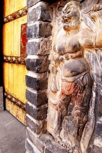 Luoyang Longmen Youth Hostel