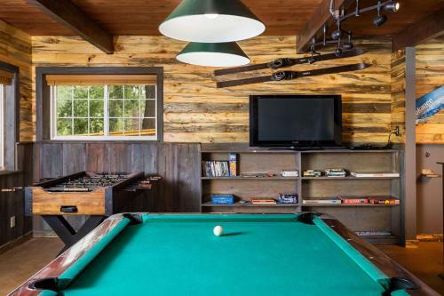 Icicle Ridge Retreat