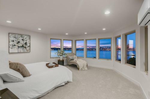 Seattle Skyline View Home