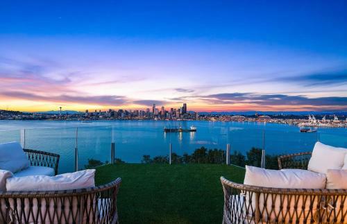 Seattle Skyline View Home