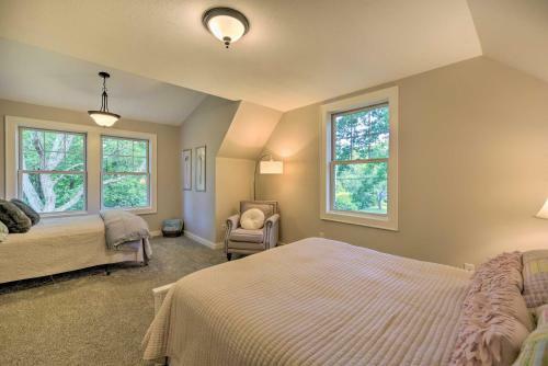 Charming Taylors Falls Home With Deck, Fire Pit