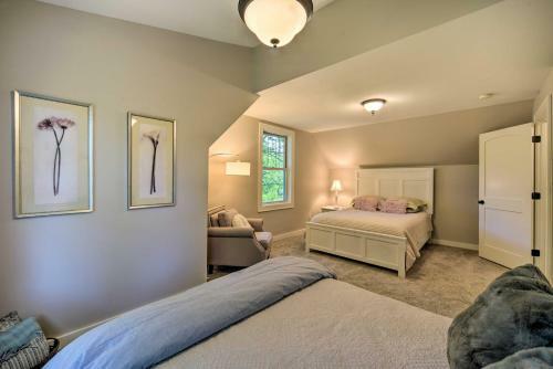 Charming Taylors Falls Home With Deck, Fire Pit