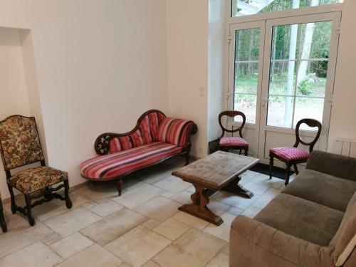 Hostal Ch�teau De Launay Guen