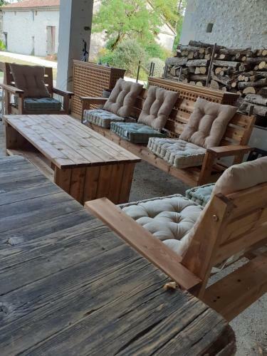 Bed & Breakfast La Ma�sou-pastel Et Fleur