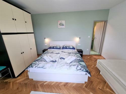 Hostal Apartment House Kastelan