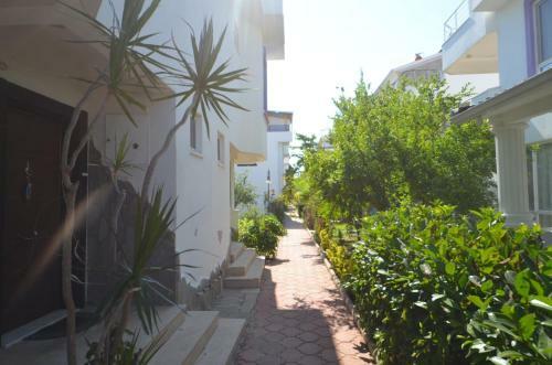 Triplex Villa With Pool